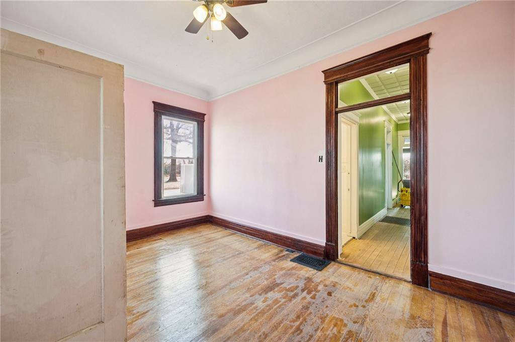 1304 East Pine Street, Harrisonville, MO 64701