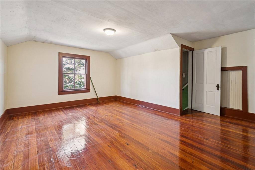 1304 East Pine Street, Harrisonville, MO 64701