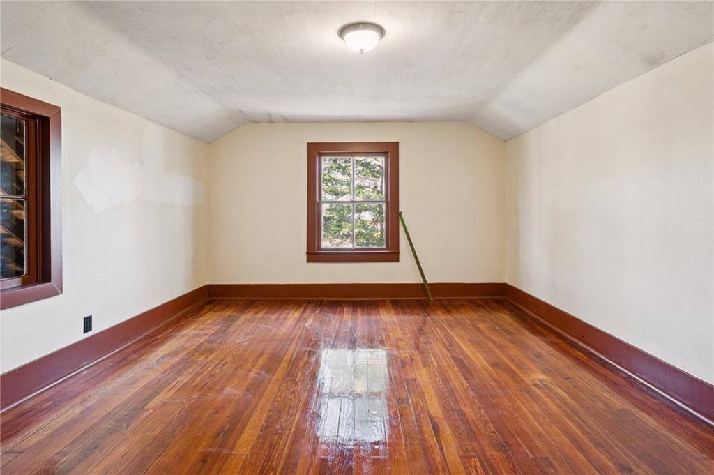 1304 East Pine Street, Harrisonville, MO 64701