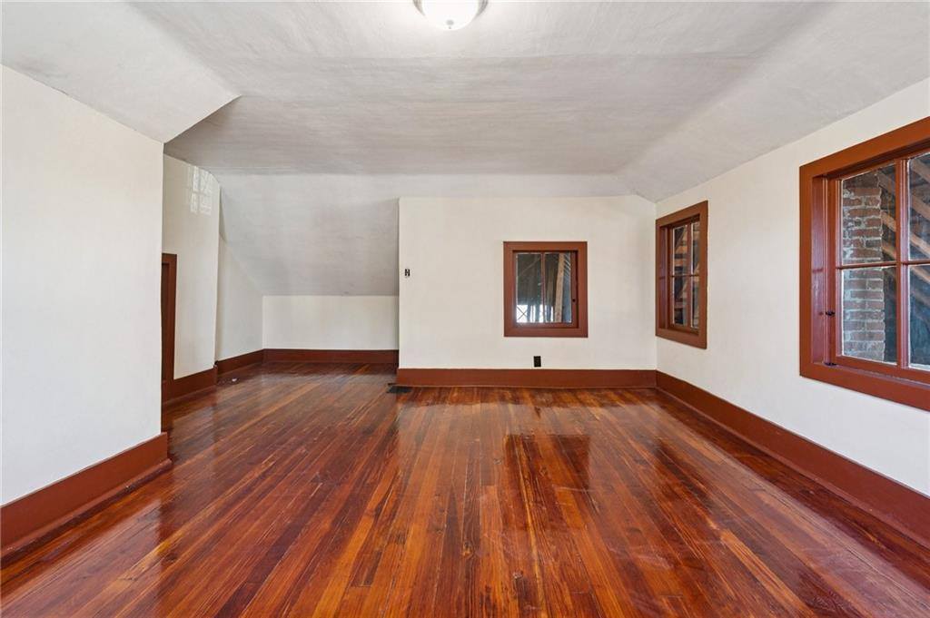 1304 East Pine Street, Harrisonville, MO 64701