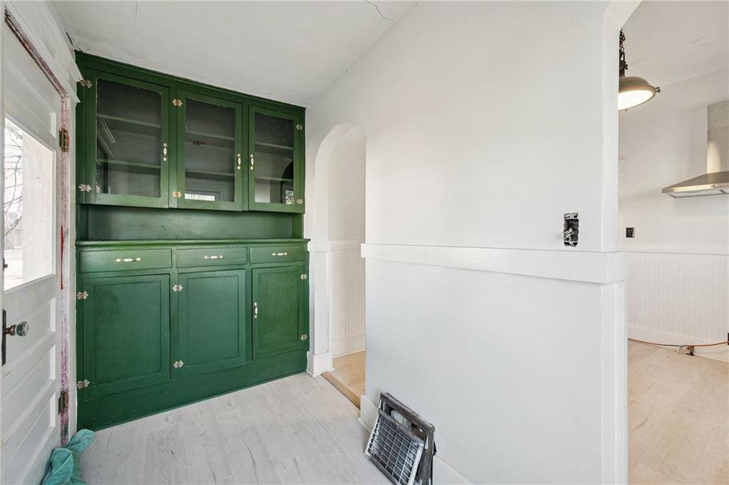 1304 East Pine Street, Harrisonville, MO 64701