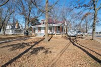 1304 East Pine Street, Harrisonville, MO 64701