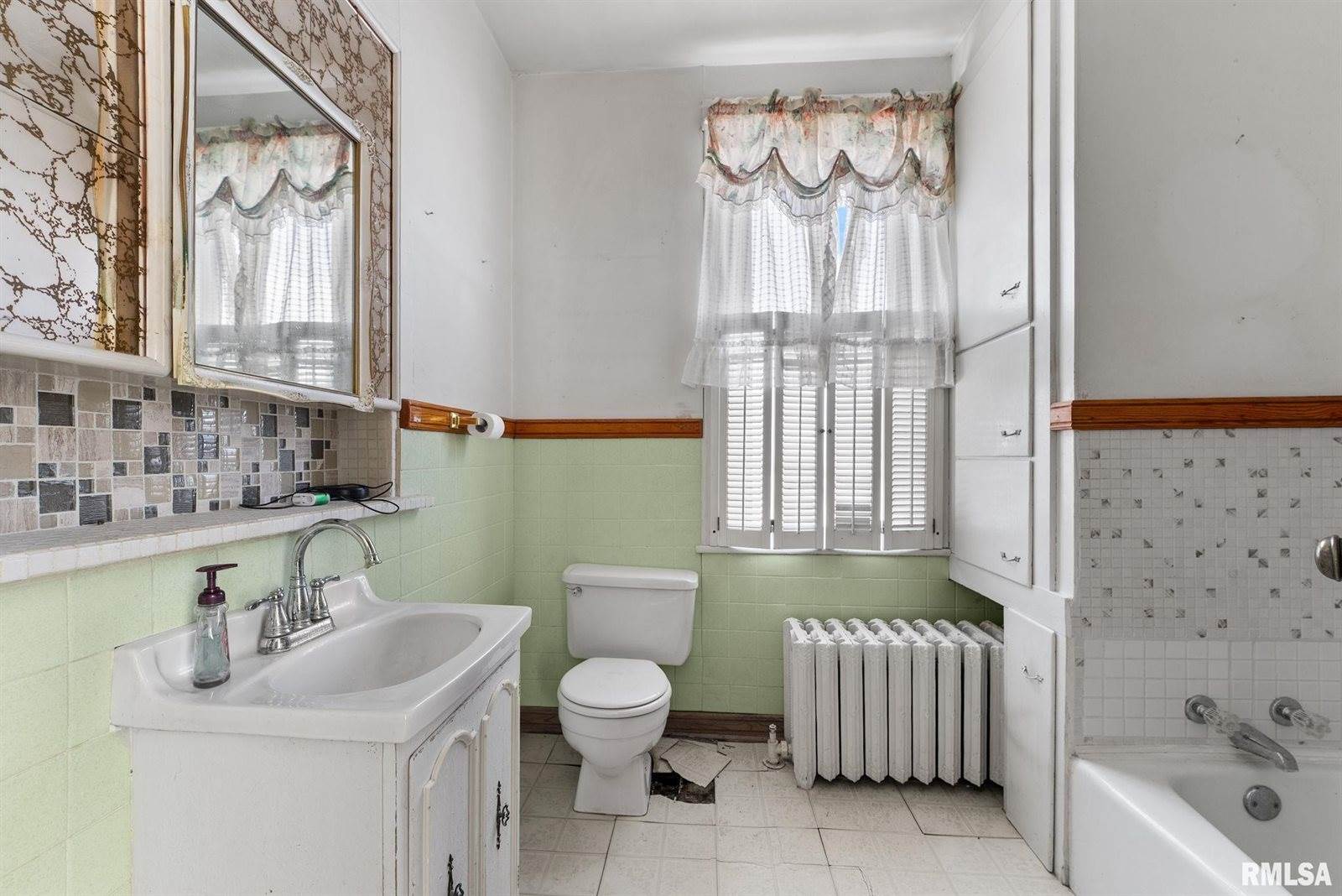 9629 North 1000th Avenue, Cambridge, IL 61238