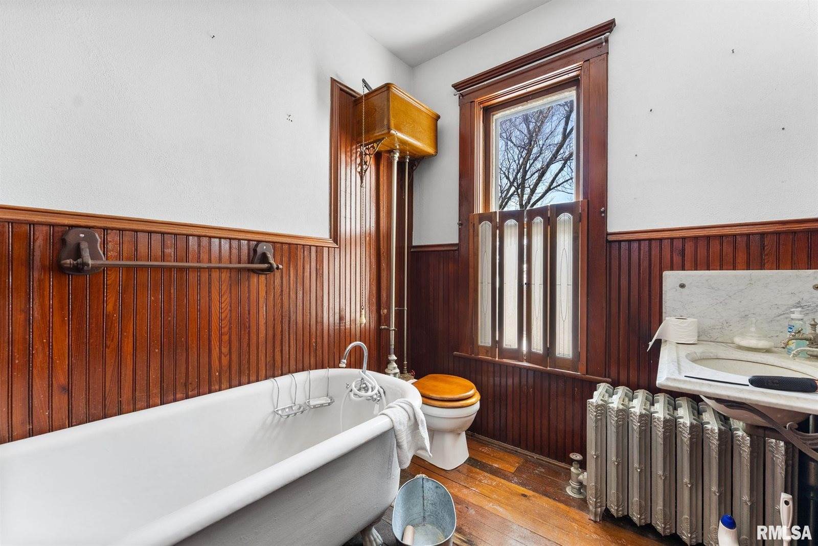 9629 North 1000th Avenue, Cambridge, IL 61238