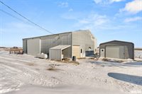 9629 North 1000th Avenue, Cambridge, IL 61238