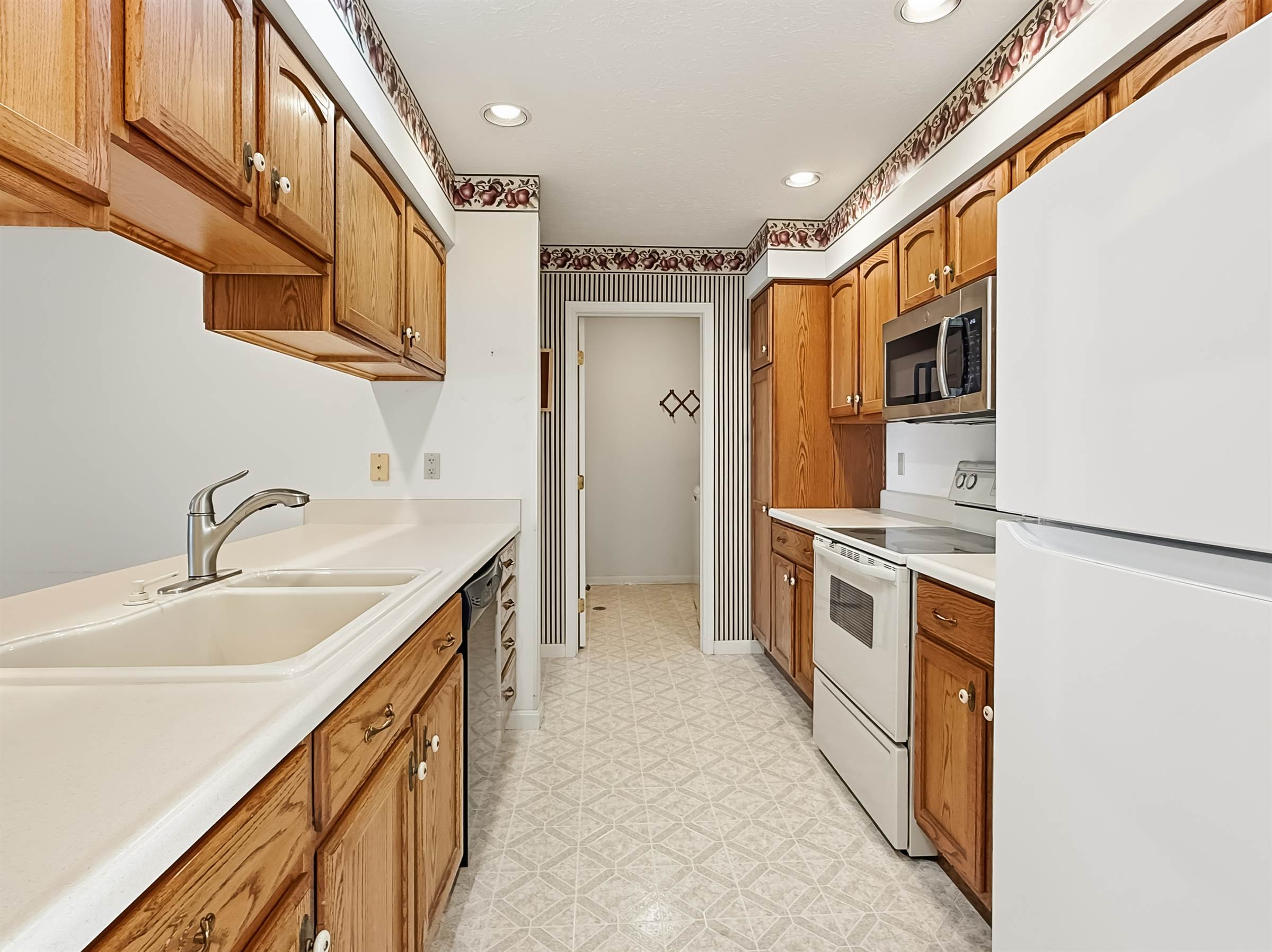 816 King Ridge Drive, Ashland, OH 44805