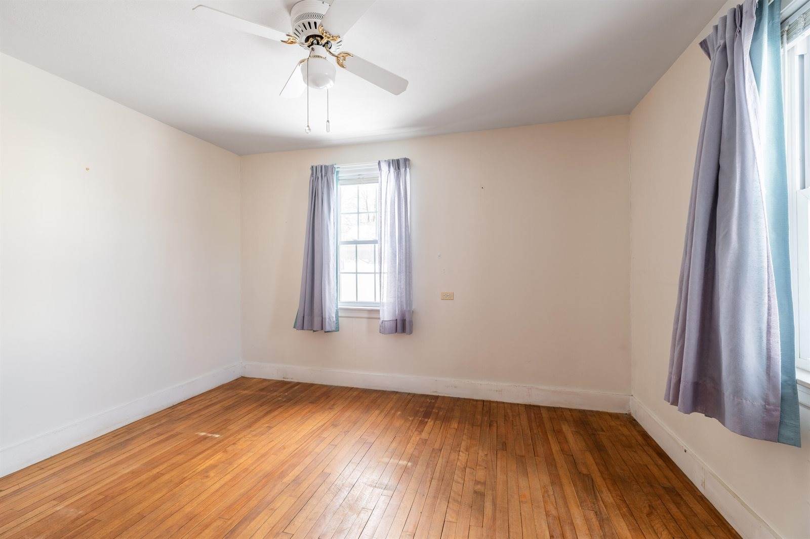 52 Earle Avenue, Bangor, ME 04401