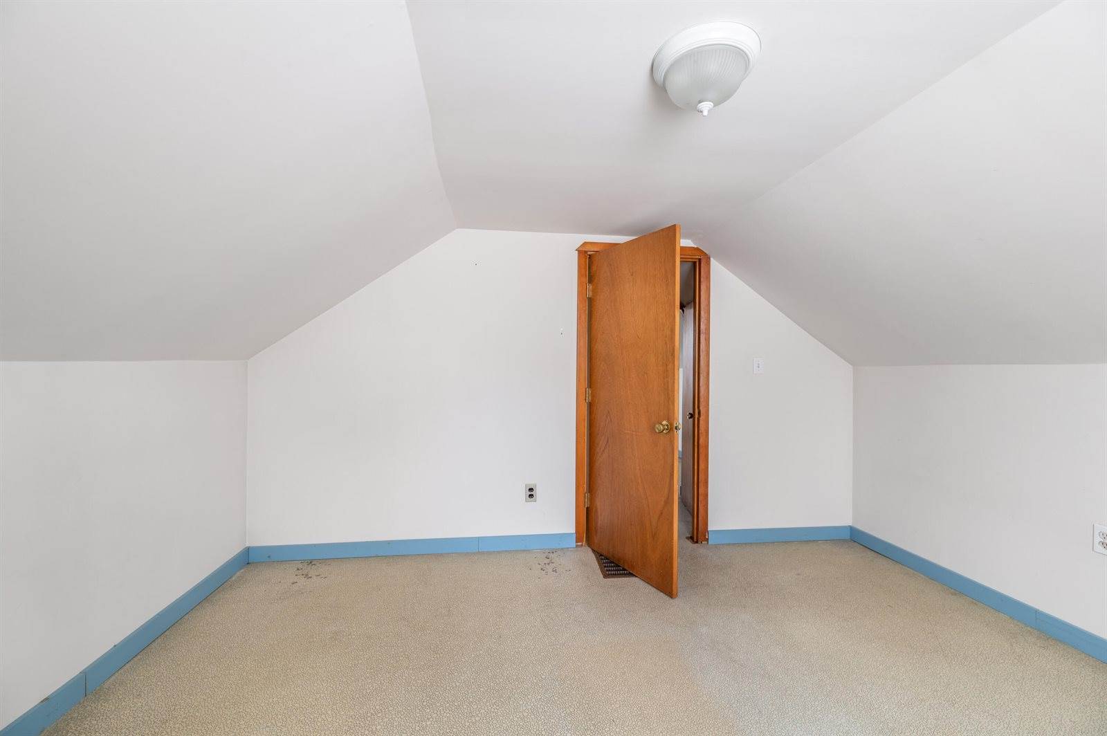 52 Earle Avenue, Bangor, ME 04401