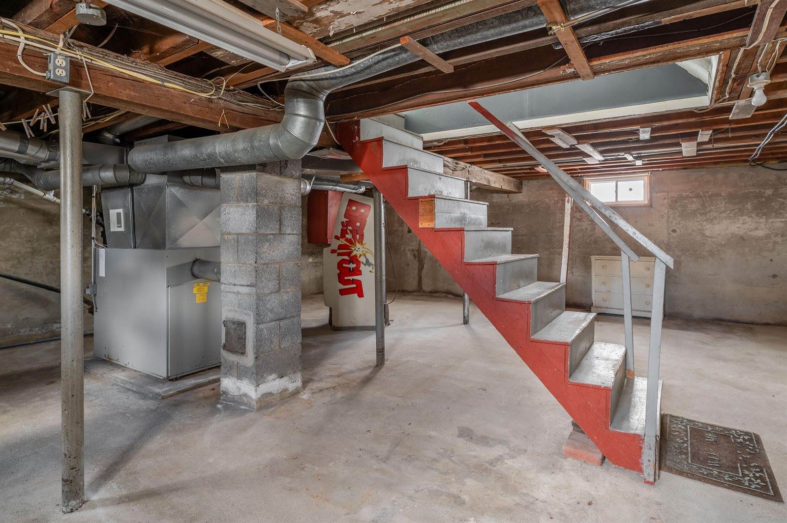 52 Earle Avenue, Bangor, ME 04401