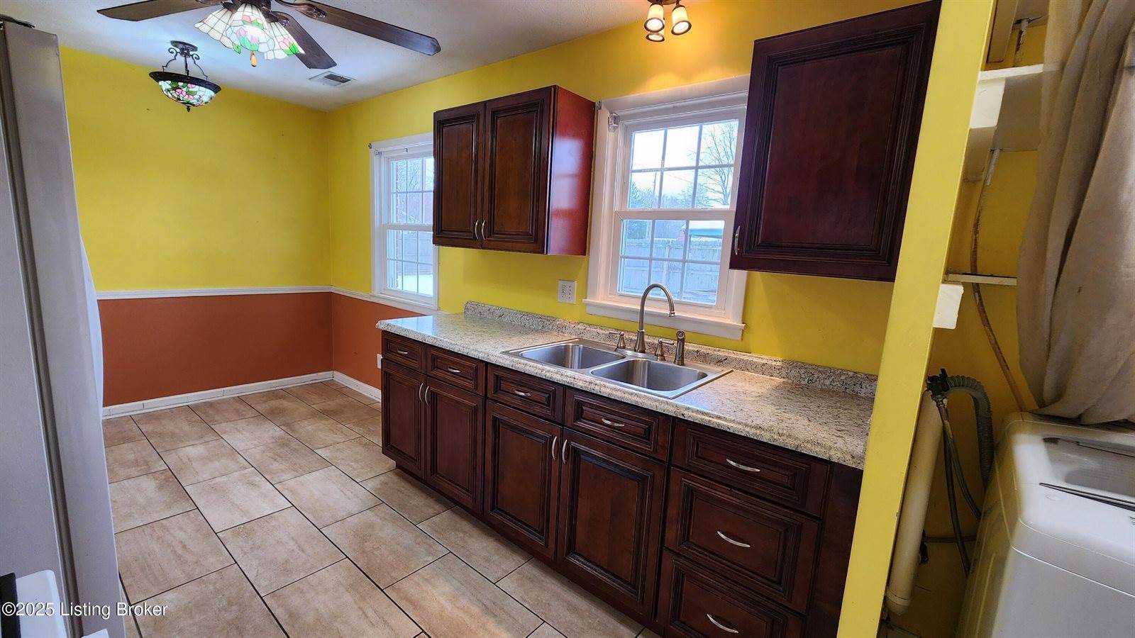 7501 Rutledge Rd, Louisville, KY 40258