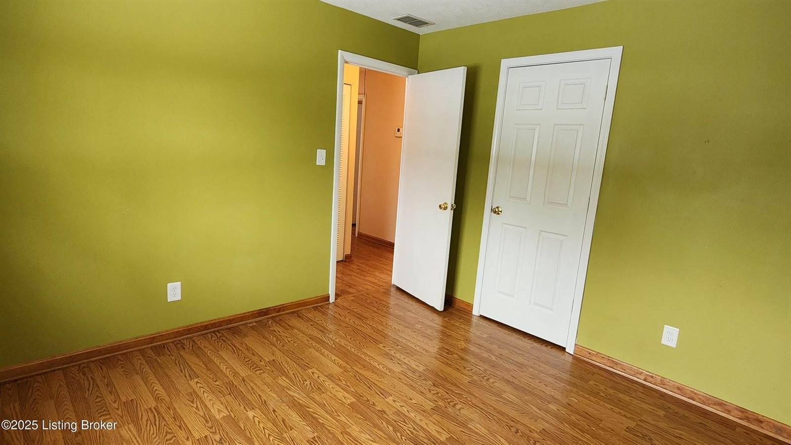 7501 Rutledge Rd, Louisville, KY 40258