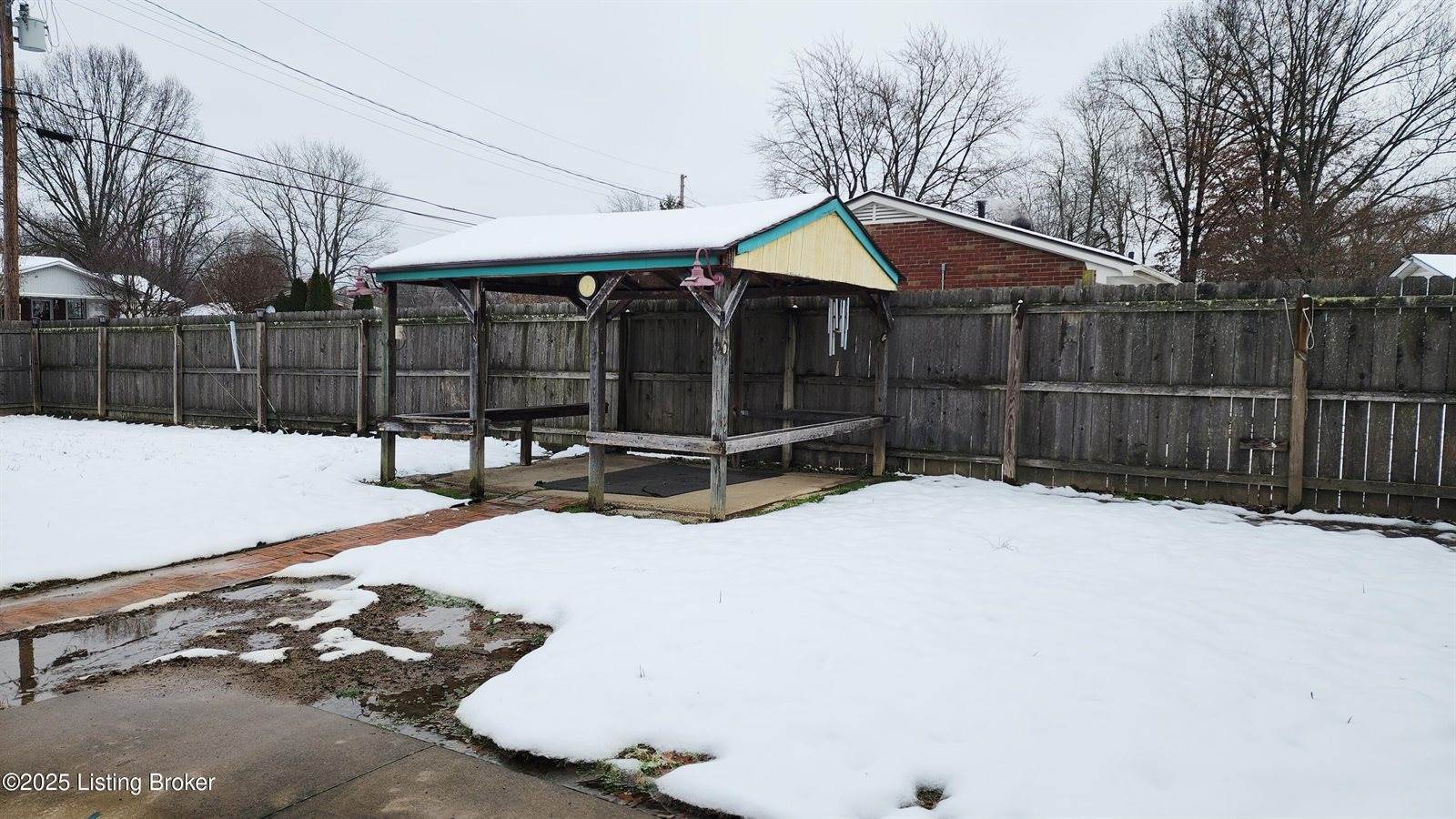 7501 Rutledge Rd, Louisville, KY 40258