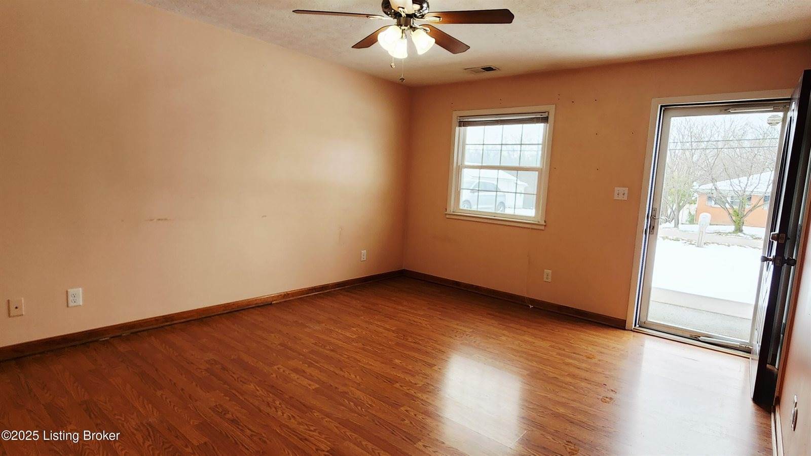 7501 Rutledge Rd, Louisville, KY 40258