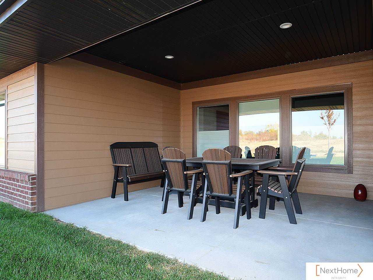 1015 Accolade Lane, Lincoln, NE 68521