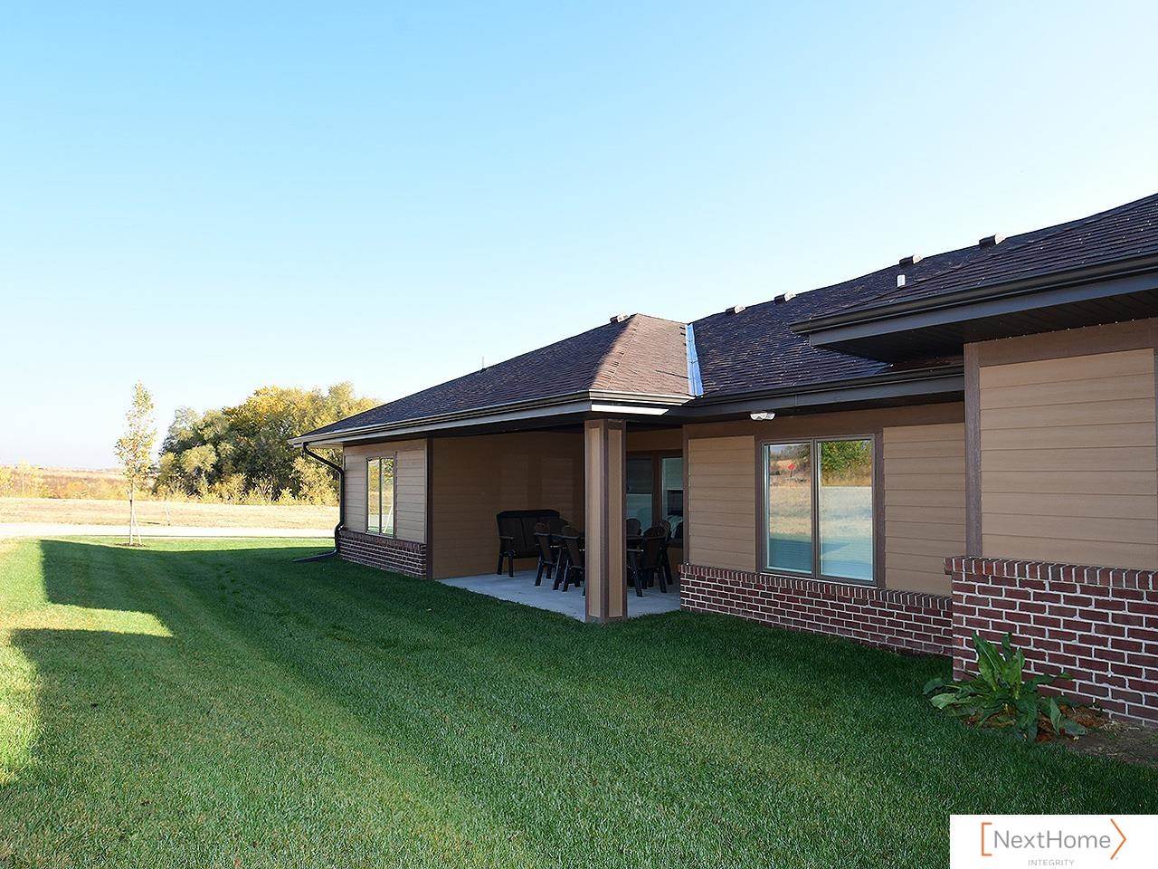 1015 Accolade Lane, Lincoln, NE 68521