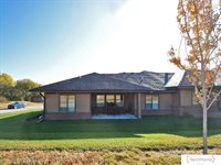 1015 Accolade Lane, Lincoln, NE 68521