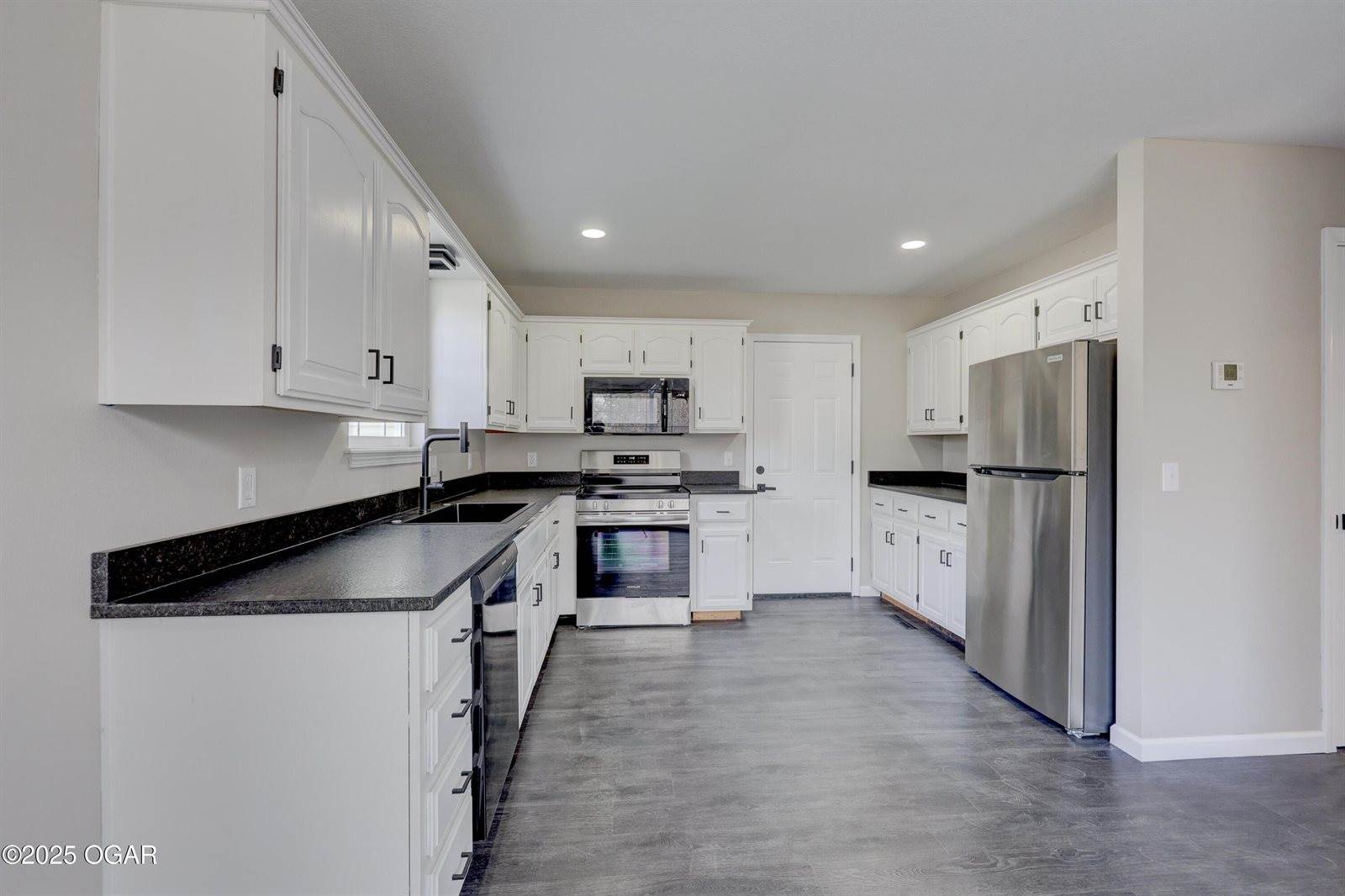 330 North Tyler Avenue, Joplin, MO 64801