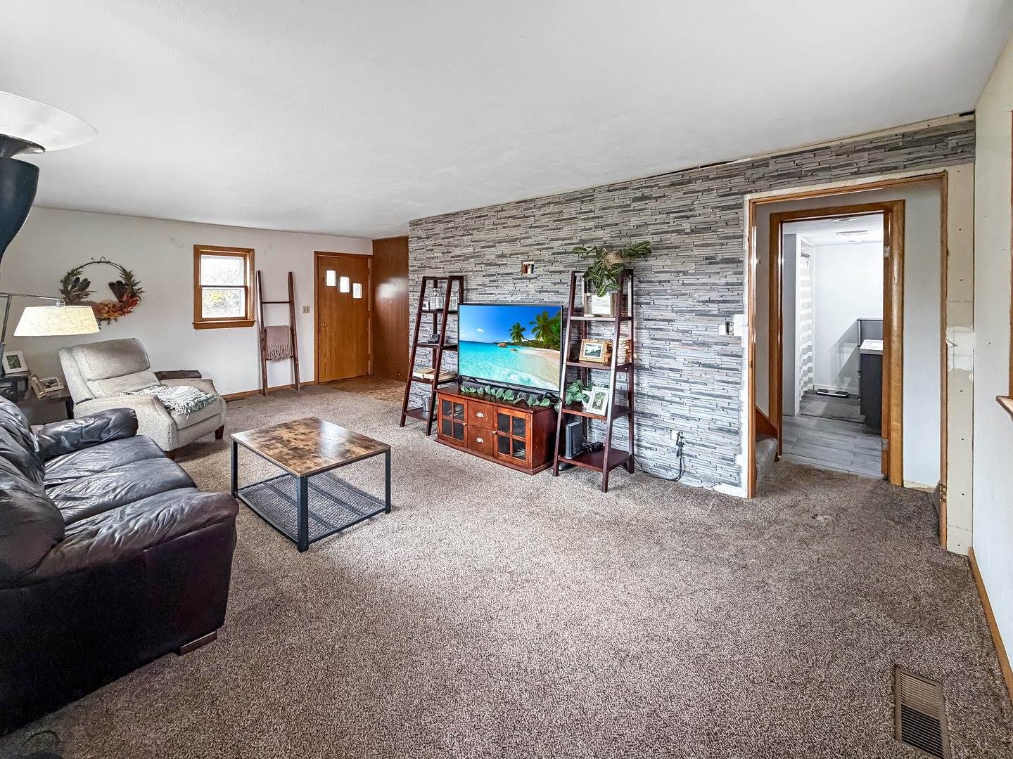 201 South Church Street, Orangeville, IL 61060