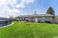 801 South Mississippi Street, Blue Grass, IA 52726