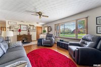 801 South Mississippi Street, Blue Grass, IA 52726