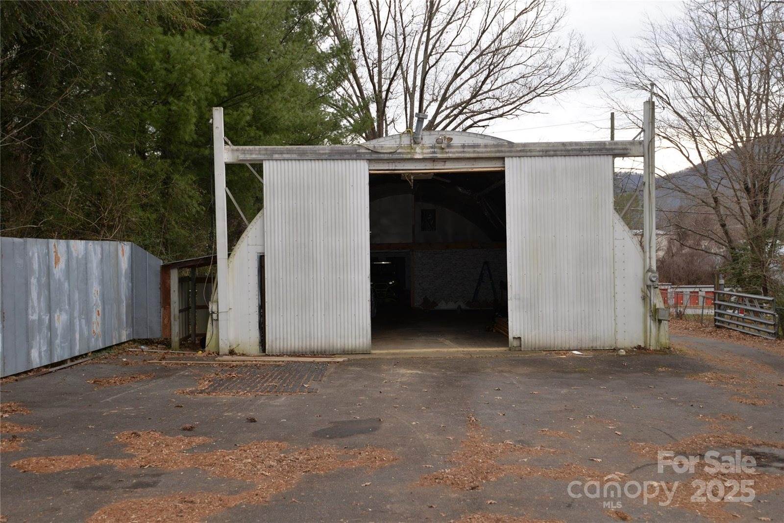 2002 US 70 Highway, Swannanoa, NC 28778