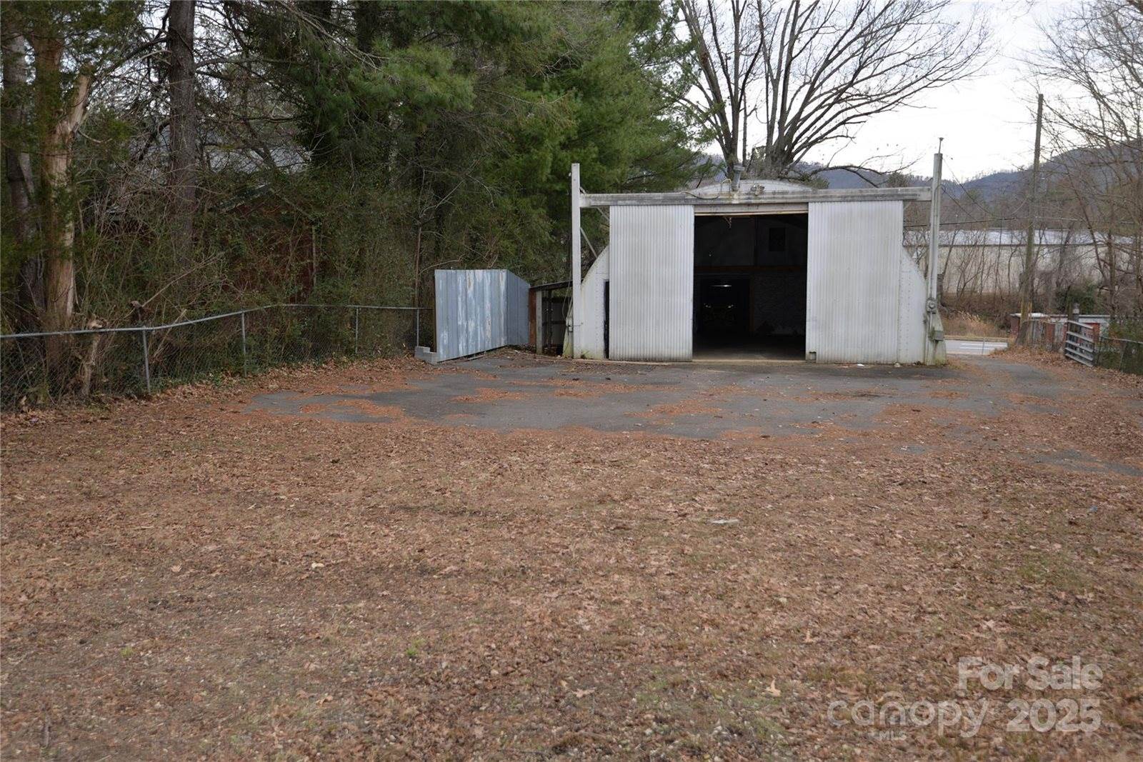 2002 US 70 Highway, Swannanoa, NC 28778