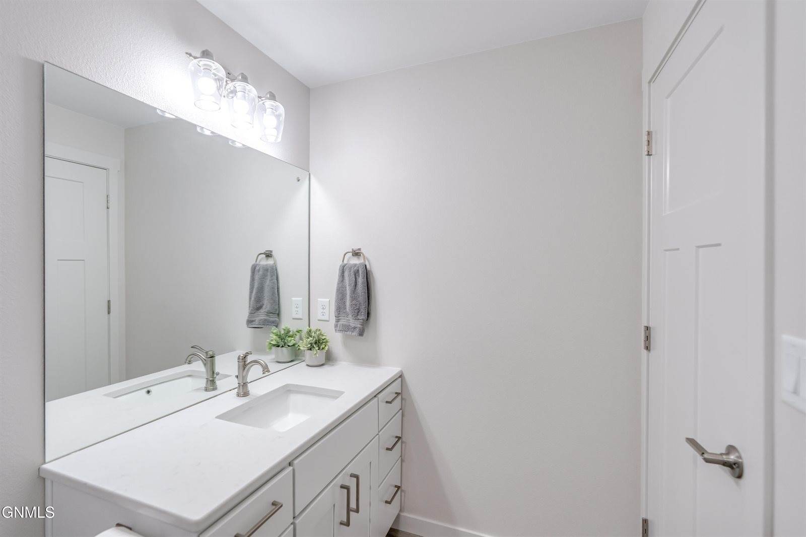 4720 Kites Lane, Bismarck, ND 58503