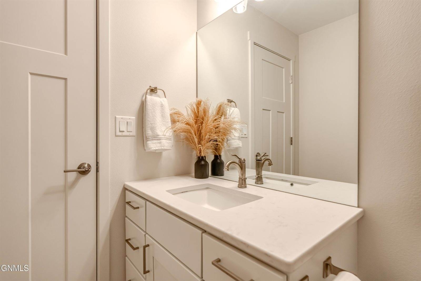 4720 Kites Lane, Bismarck, ND 58503