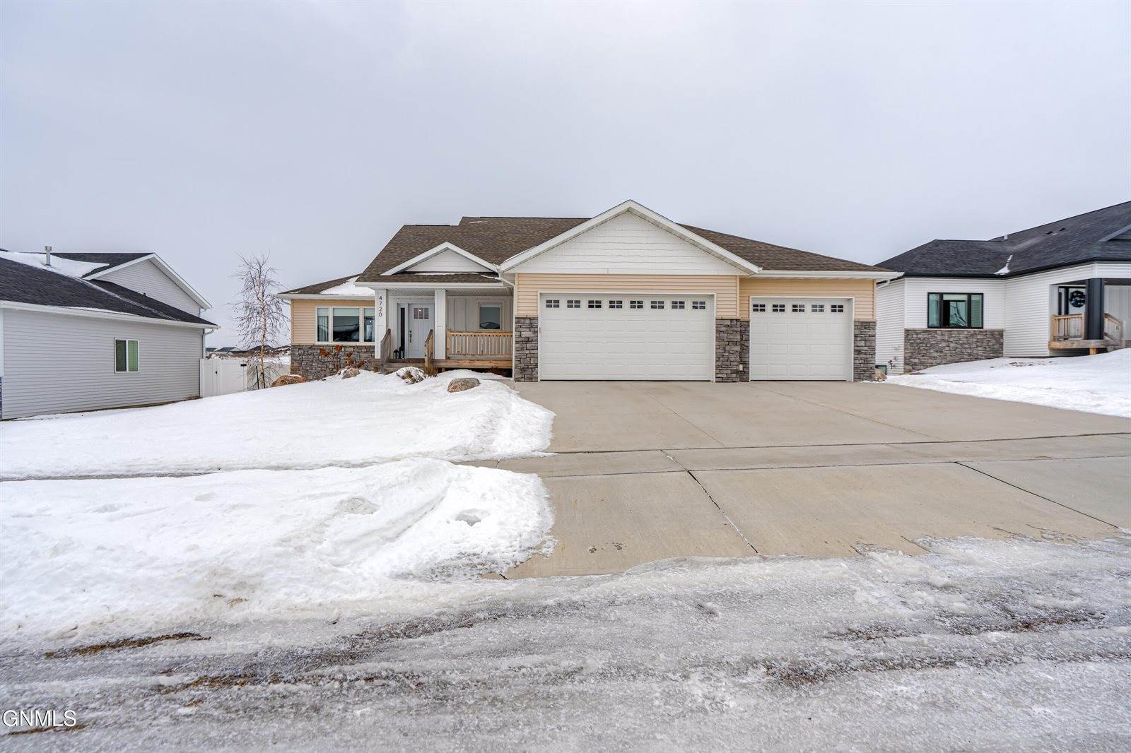 4720 Kites Lane, Bismarck, ND 58503