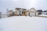 4720 Kites Lane, Bismarck, ND 58503