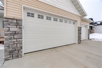 4720 Kites Lane, Bismarck, ND 58503