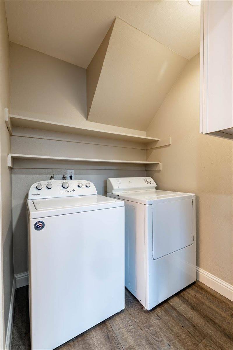 8913 Salmon Falls Drive, Sacramento, CA 95826