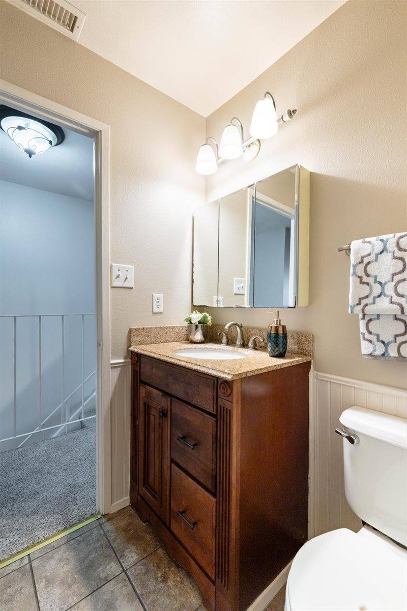 8913 Salmon Falls Drive, Sacramento, CA 95826