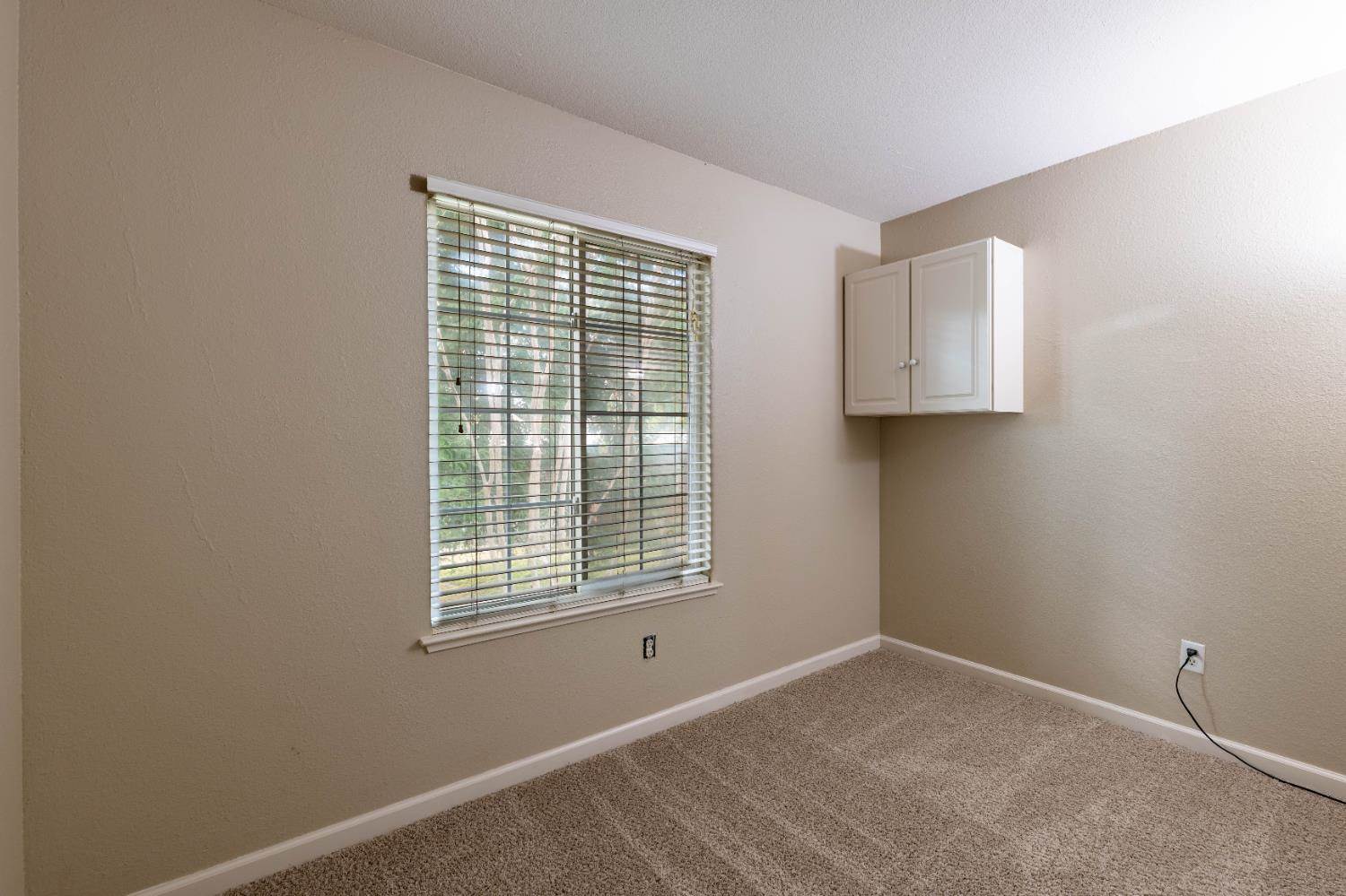 8913 Salmon Falls Drive, Sacramento, CA 95826