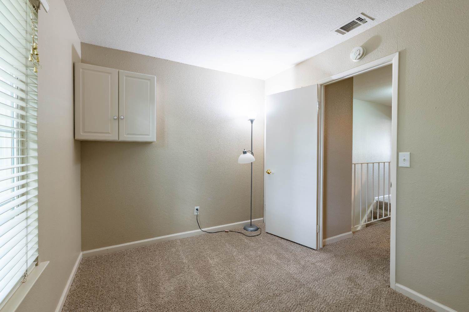 8913 Salmon Falls Drive, Sacramento, CA 95826