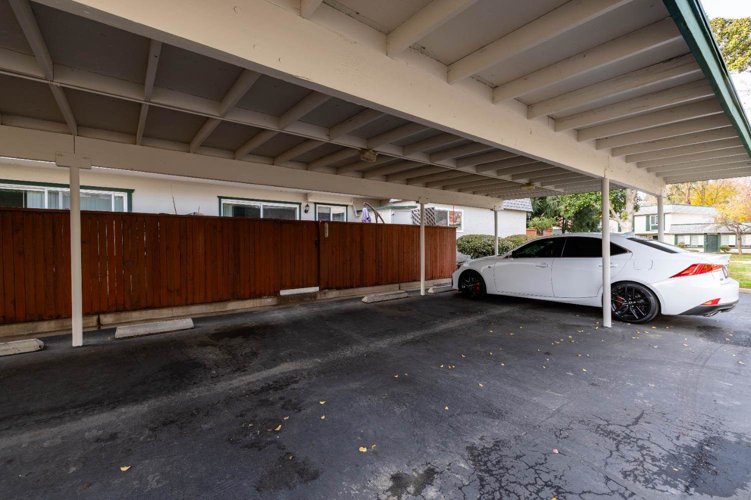 8913 Salmon Falls Drive, Sacramento, CA 95826