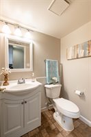 8913 Salmon Falls Drive, Sacramento, CA 95826