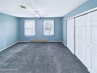 10 Hartford Road, Manchester, NJ 08759