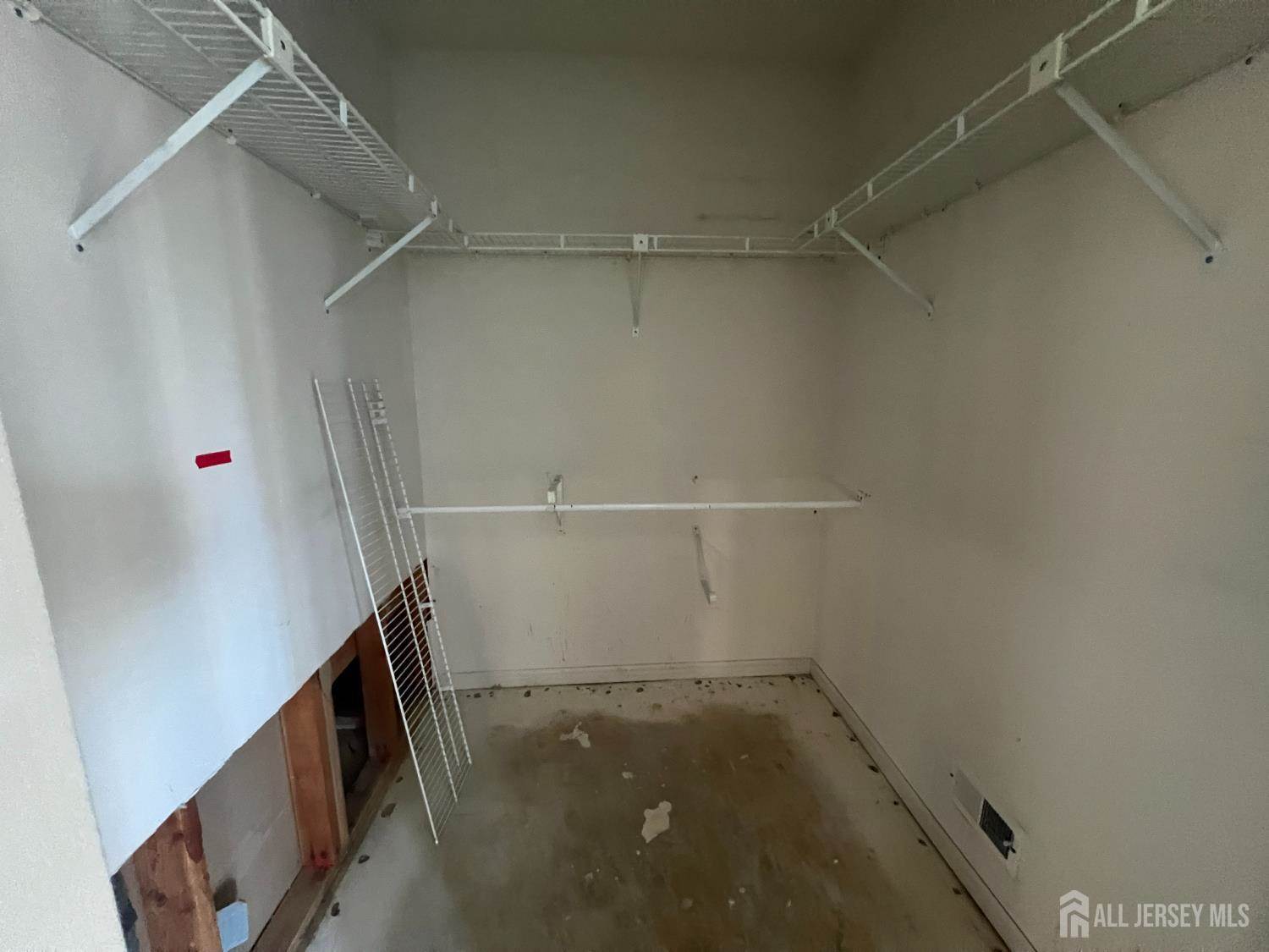 3 Winthrop Road, Monroe, NJ 08831