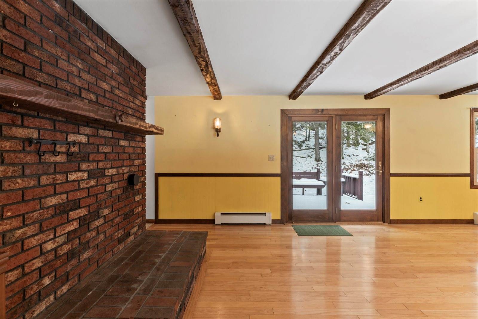 15 Cooper Road, Freeport, ME 04032