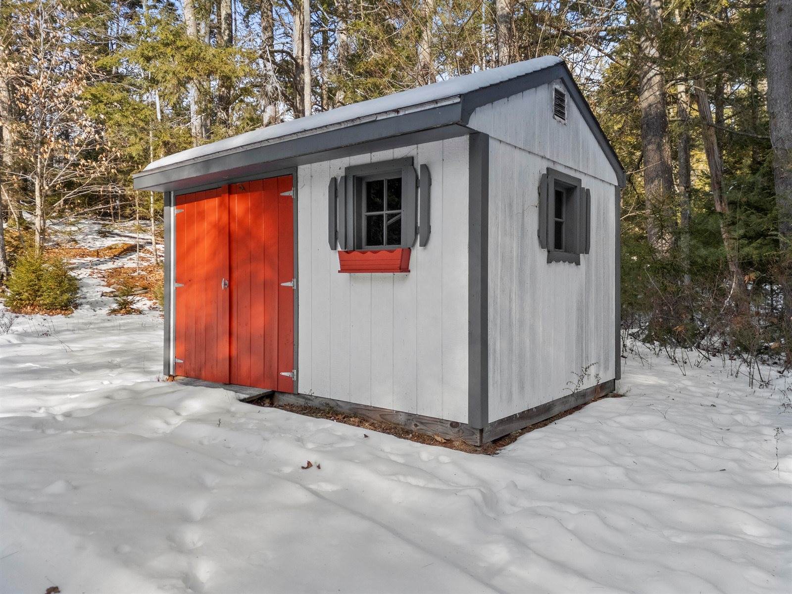 15 Cooper Road, Freeport, ME 04032