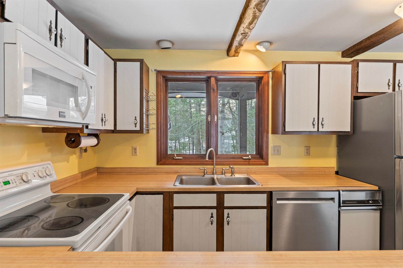 15 Cooper Road, Freeport, ME 04032