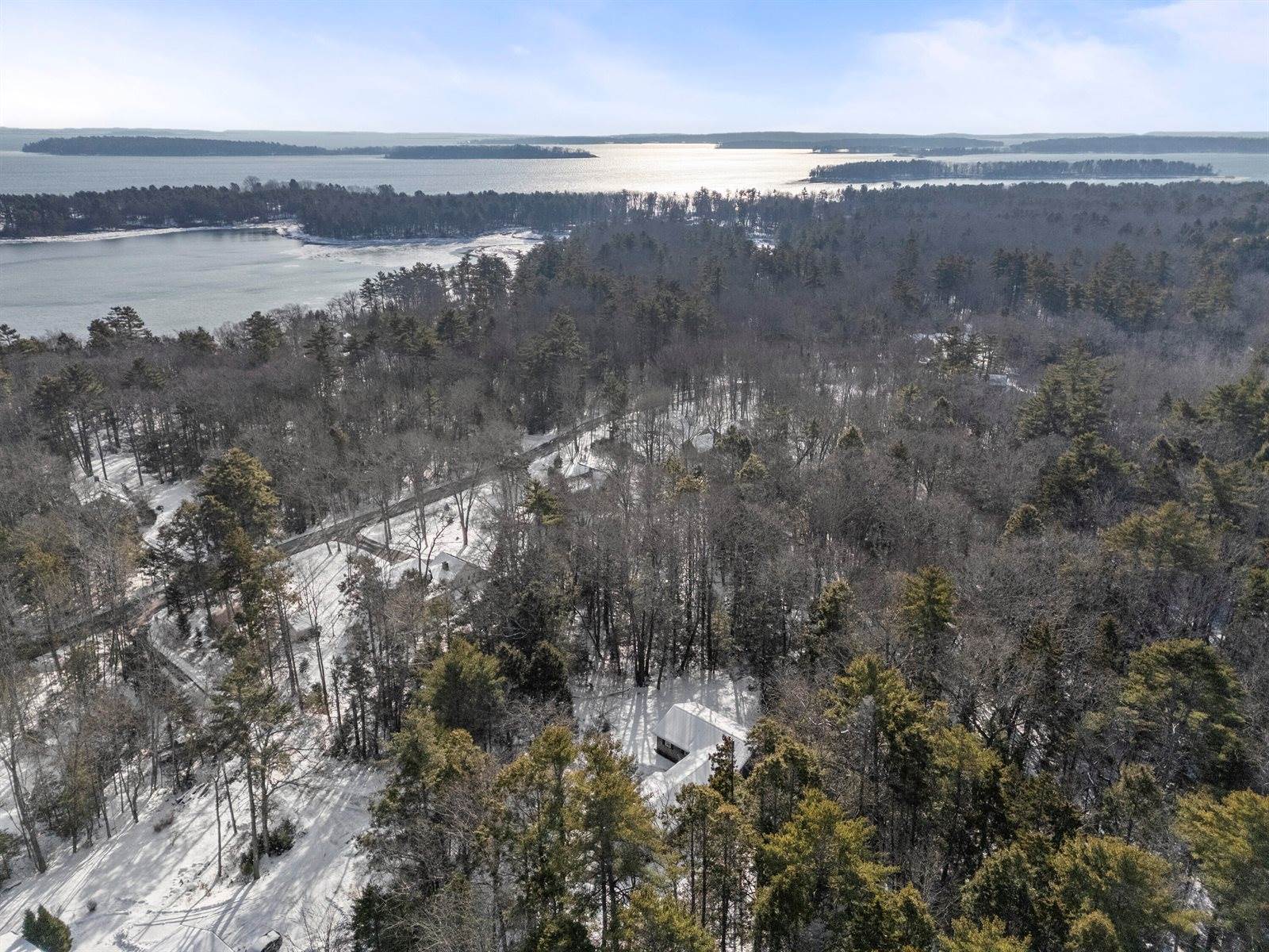 15 Cooper Road, Freeport, ME 04032