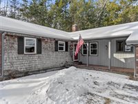 15 Cooper Road, Freeport, ME 04032