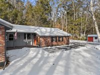 15 Cooper Road, Freeport, ME 04032