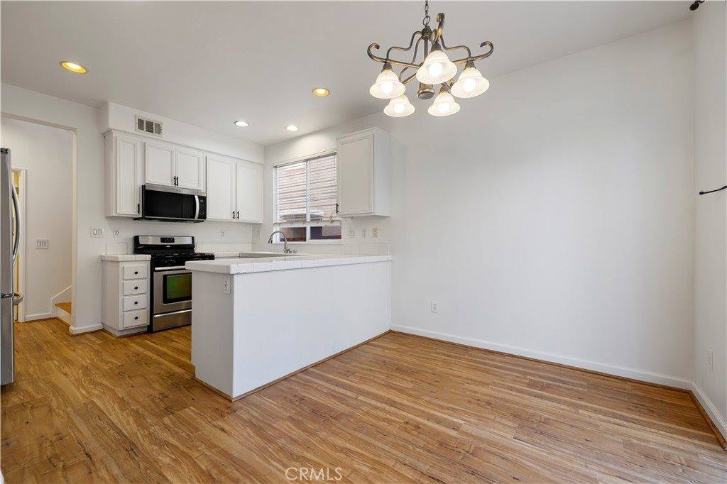 30335 Cedar Oak Lane, Castaic, CA 91384