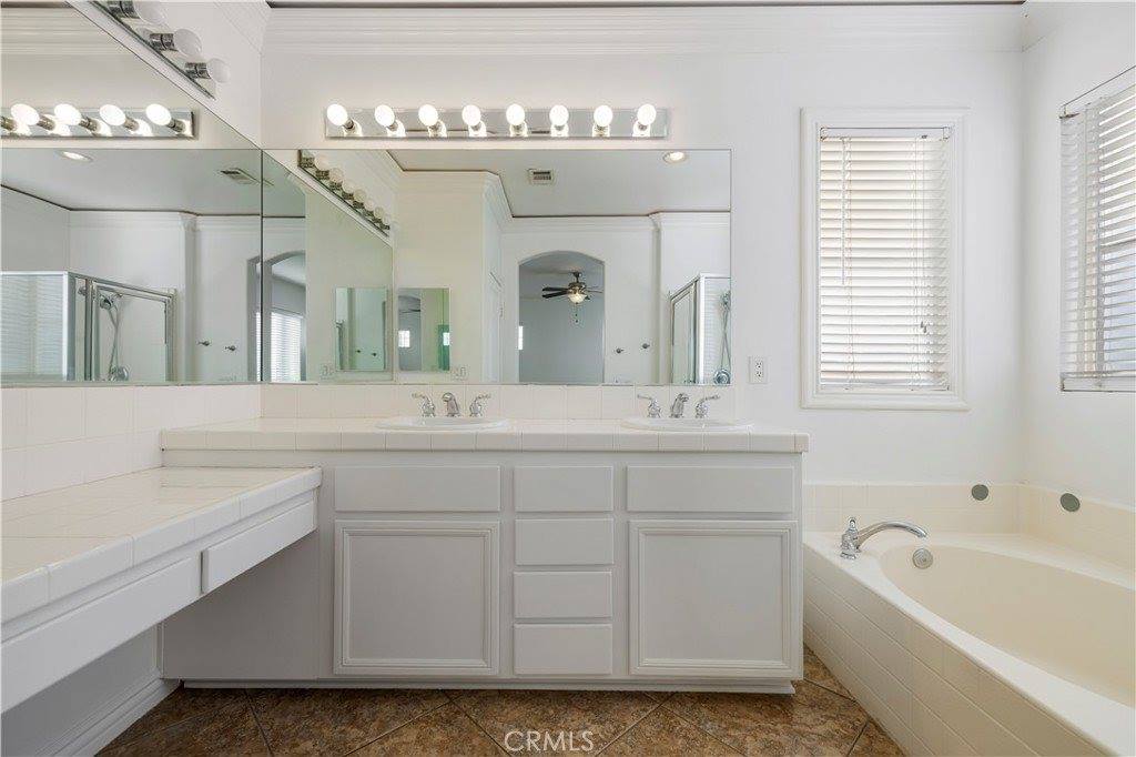 30335 Cedar Oak Lane, Castaic, CA 91384