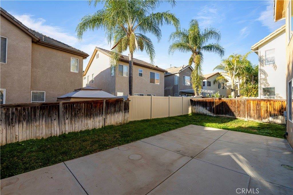 30335 Cedar Oak Lane, Castaic, CA 91384