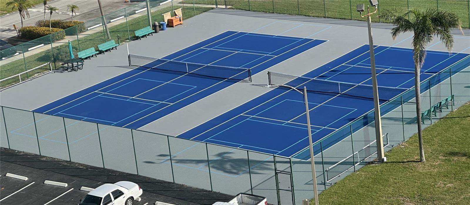 4725 Cove Circle, #804, Saint Petersburg, FL 33708