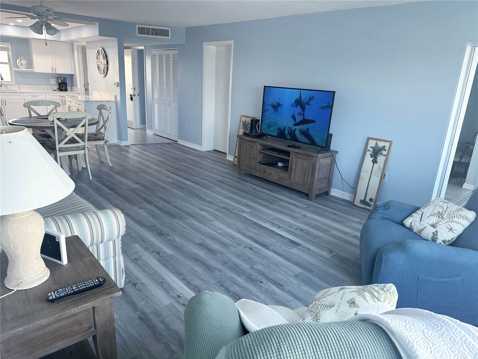 4725 Cove Circle, #804, Saint Petersburg, FL 33708